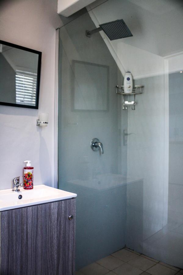 Jade Equestrian Apartment พอร์ตเอลิซาเบธ ภายนอก รูปภาพ